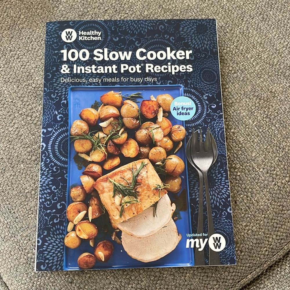 100 Slow Cooker & Instant Pot Recipes